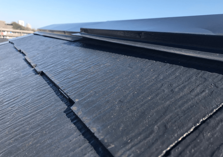 火災保険活用事例3 台風による棟板金(屋根の頂上)の浮き